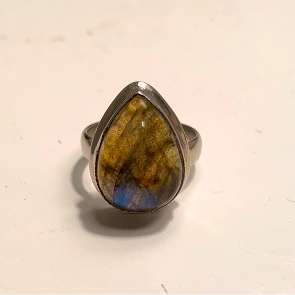 Labradorite ring - Picture 1 of 8